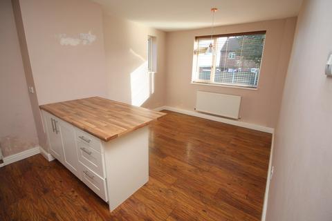 3 bedroom semi-detached house to rent, Central Avenue, Mexborough S64