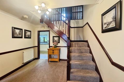 6 bedroom detached house for sale, Llys-Y-Dderwen, Llangennech, Llanelli, Carmarthenshire, SA14