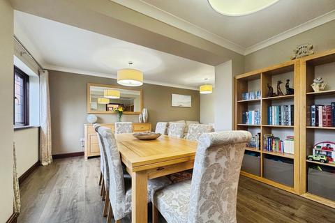 6 bedroom detached house for sale, Llys-Y-Dderwen, Llangennech, Llanelli, Carmarthenshire, SA14