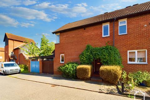2 bedroom semi-detached house to rent, Hobart Crescent, Willen Park, MK15