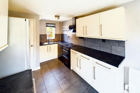 2 bedroom semi-detached house to rent, Hobart Crescent, Willen Park, MK15