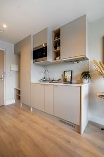 Studio to rent, The Apiary, 1A The Mall, W5