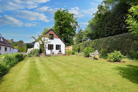 2 bedroom property to rent, Penn Road, Beaconsfield HP9