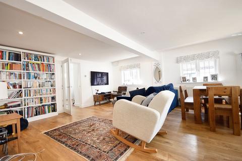 2 bedroom property to rent, Penn Road, Beaconsfield HP9