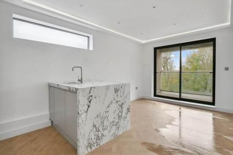 2 bedroom apartment to rent, The Ridge Way, South Croydon, Surrey, CR2