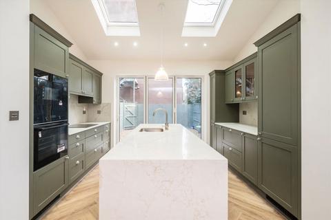 undefined, Levana Close, London SW19