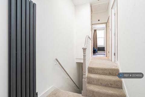 2 bedroom flat to rent, Stowe Road, London, W12