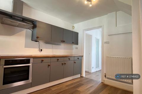 3 bedroom semi-detached house to rent, Dorchester Road, Swinton, Manchester, M27