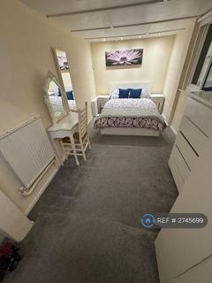 1 bedroom in a house share to rent, Mayfield Road, Thornton Heath, CR7