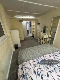 1 bedroom in a house share to rent, Mayfield Road, Thornton Heath, CR7