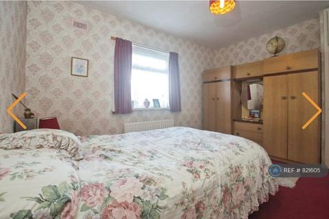 1 bedroom in a flat share to rent, Waunscil Ave, Bridgend, CF31