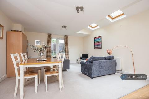 2 bedroom flat to rent, Leander Road, London, SW2