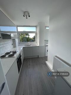 2 bedroom flat to rent, Westleigh Avenue, London, SW15