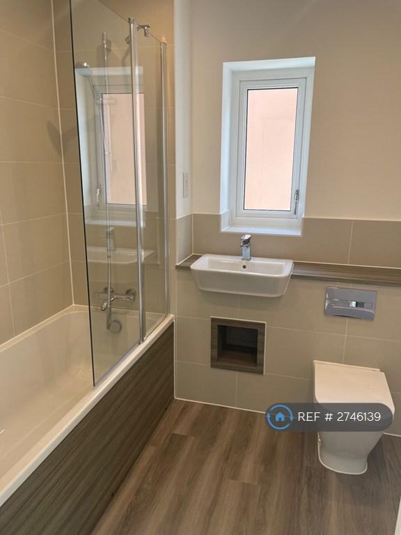 Main Bathroom