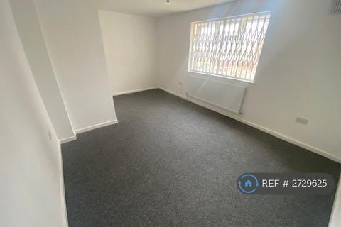 2 bedroom maisonette to rent, Eric Close, London, E7