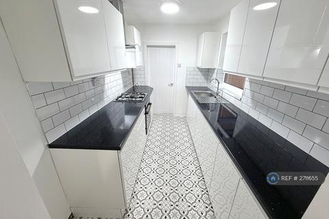 3 bedroom terraced house to rent, Ockerby Street, Nottingham, NG6
