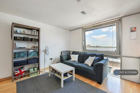 1 bedroom flat to rent, Richmond Road, Kingston, KT2