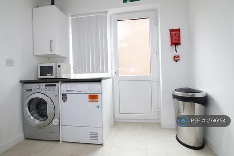 1 bedroom in a house share to rent, Cornwall Road, Coventry, CV1