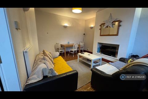 2 bedroom terraced house to rent, Barnbrough Street, Leeds, LS4