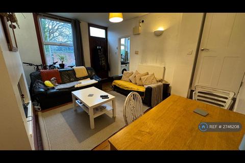 2 bedroom terraced house to rent, Barnbrough Street, Leeds, LS4