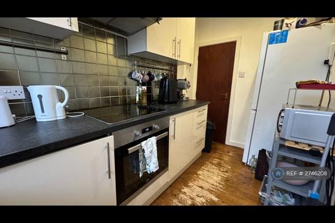 2 bedroom terraced house to rent, Barnbrough Street, Leeds, LS4