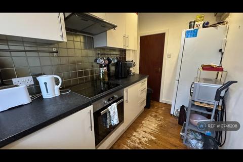 2 bedroom terraced house to rent, Barnbrough Street, Leeds, LS4