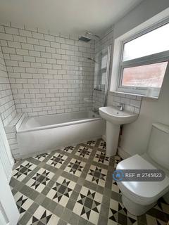2 bedroom terraced house to rent, Queen Street, Hucknall, Nottingham, NG15