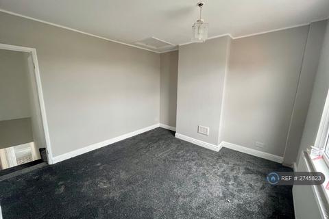 2 bedroom terraced house to rent, Queen Street, Hucknall, Nottingham, NG15