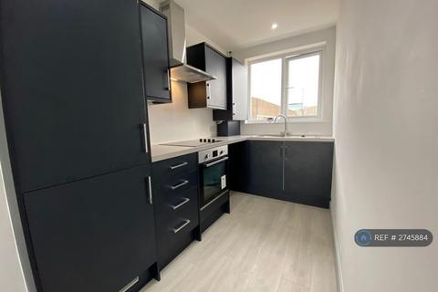 2 bedroom flat to rent, Minster Court, Liverpool, L7