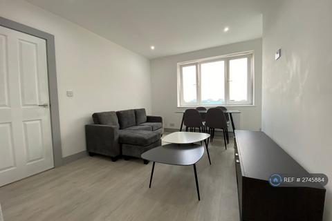 2 bedroom flat to rent, Minster Court, Liverpool, L7
