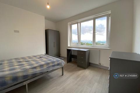 2 bedroom flat to rent, Minster Court, Liverpool, L7