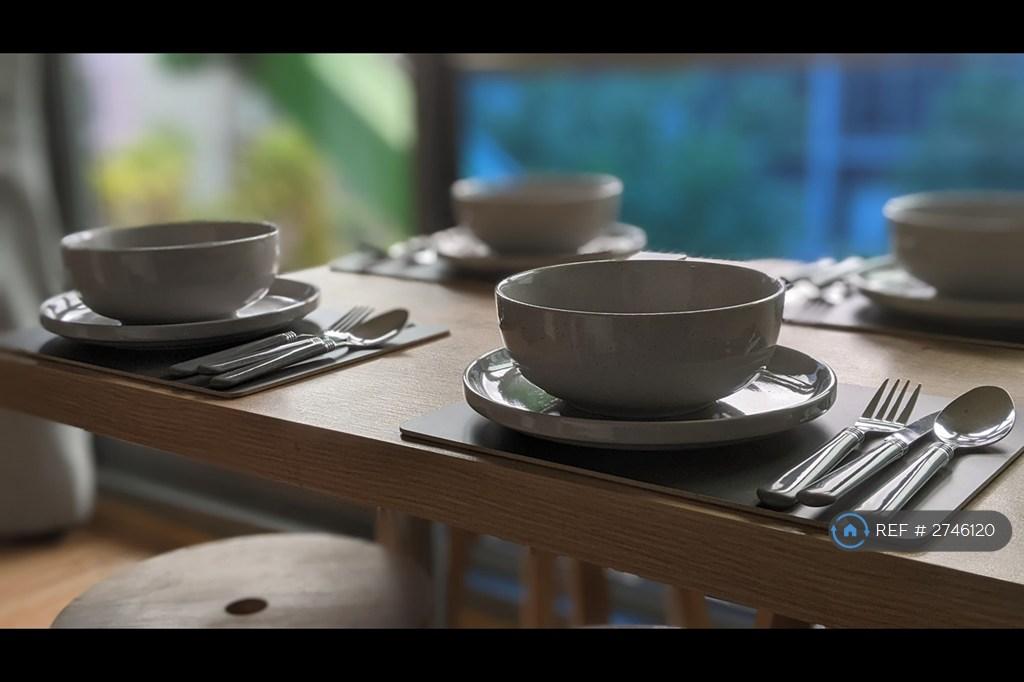 Full Crockery And Cutlery Set