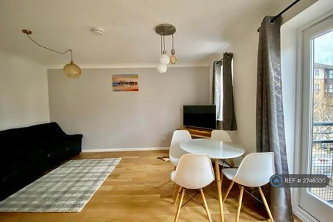 2 bedroom flat to rent, Windsor Hall, London, E16
