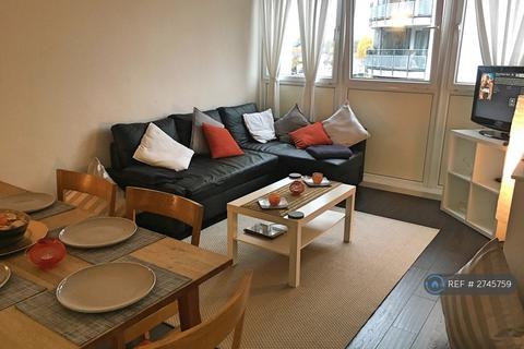 1 bedroom flat to rent, St Helena Road, London, SE16