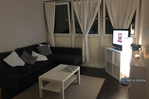 1 bedroom flat to rent, St Helena Road, London, SE16