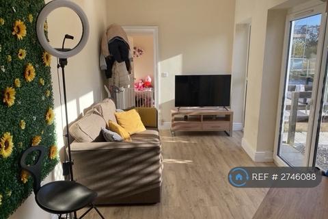 2 bedroom flat to rent, Lord Lyon, Stockcross, Newbury, RG20