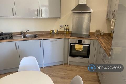 2 bedroom flat to rent, Lord Lyon, Stockcross, Newbury, RG20