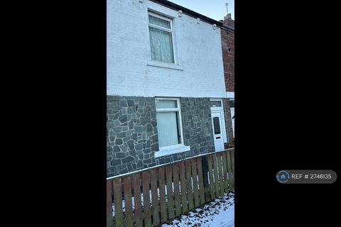 2 bedroom terraced house to rent, Manor View, Washington, NE37