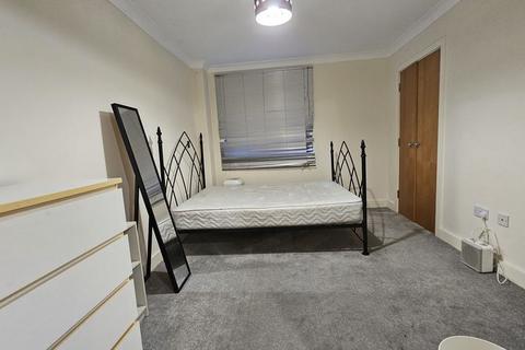 1 bedroom apartment to rent, Friday Bridge, Berkley Court, City Centre, B1, Parking Included