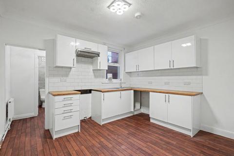 3 bedroom terraced house to rent, Buller Road, Chatham