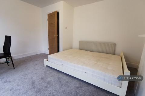 1 bedroom in a house share to rent, Kentish Road, Belvedere, DA17