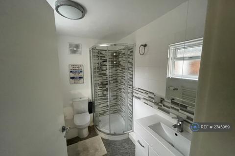 2 bedroom terraced house to rent, Grasmere Street, Leicester, LE2