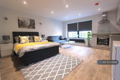 undefined, Alma Street, Luton, LU1