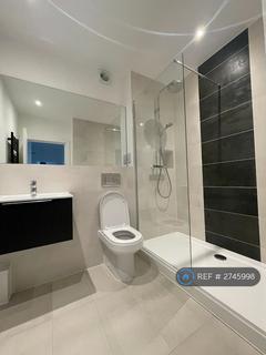 2 bedroom flat to rent, Elm House, Slough, SL1