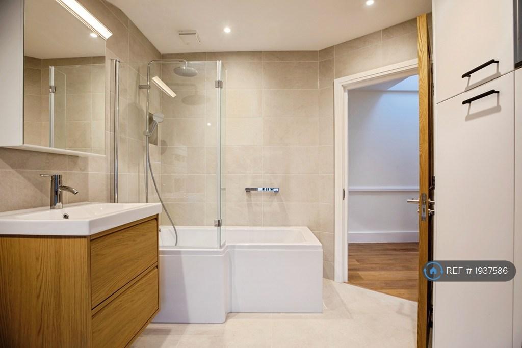Bathroom Bath - Shower