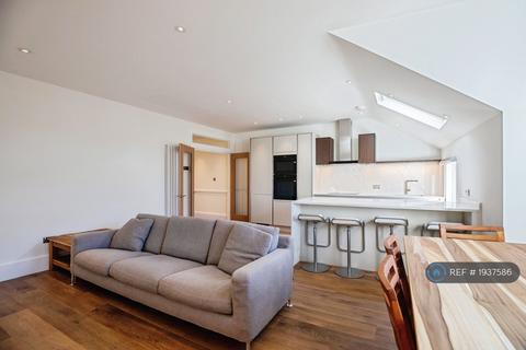 2 bedroom flat to rent, Drakefield Road, London, SW17