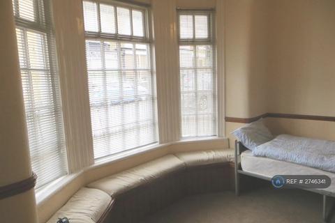undefined, Strawberry Dale, Harrogate, HG1