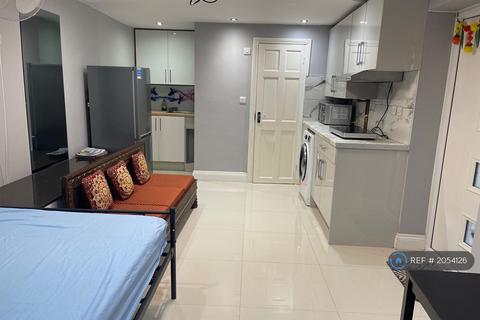 undefined, Renfrew Road, Hounslow, TW4