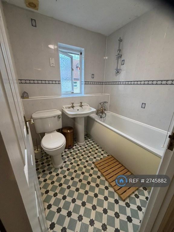 Main Bathroom