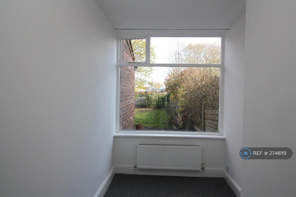 4th Bed/ Office/Play Room